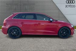 AUDI S3 Photo 4