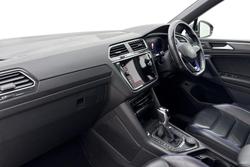 VOLKSWAGEN Tiguan Photo 2