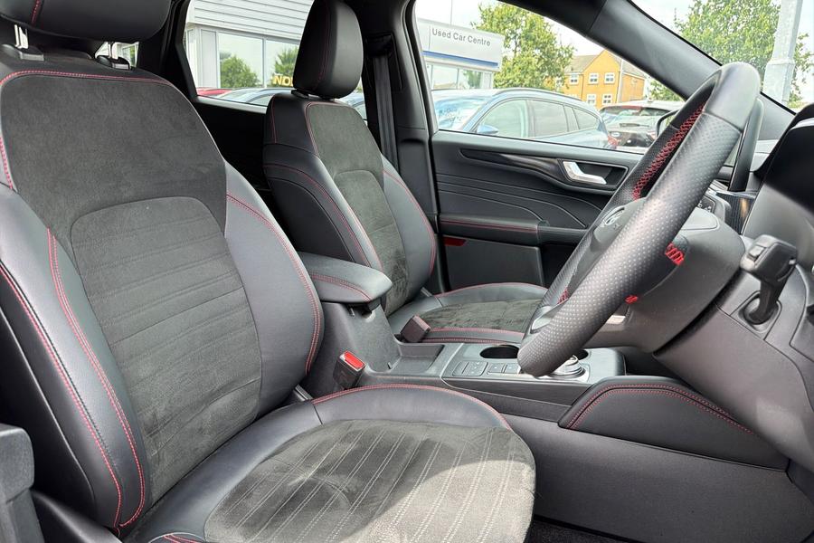 Ford Kuga Photo autoimg-022bca8ae0d8655fee77e60756595ce7d82b63f5.jpg