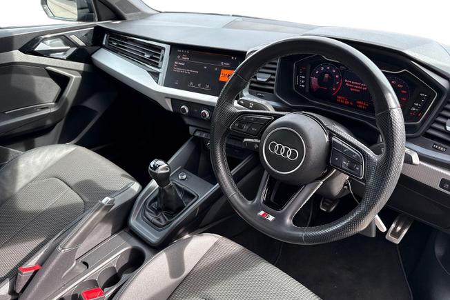 AUDI A1 Photo 6