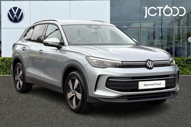 VOLKSWAGEN Tiguan Photo 1