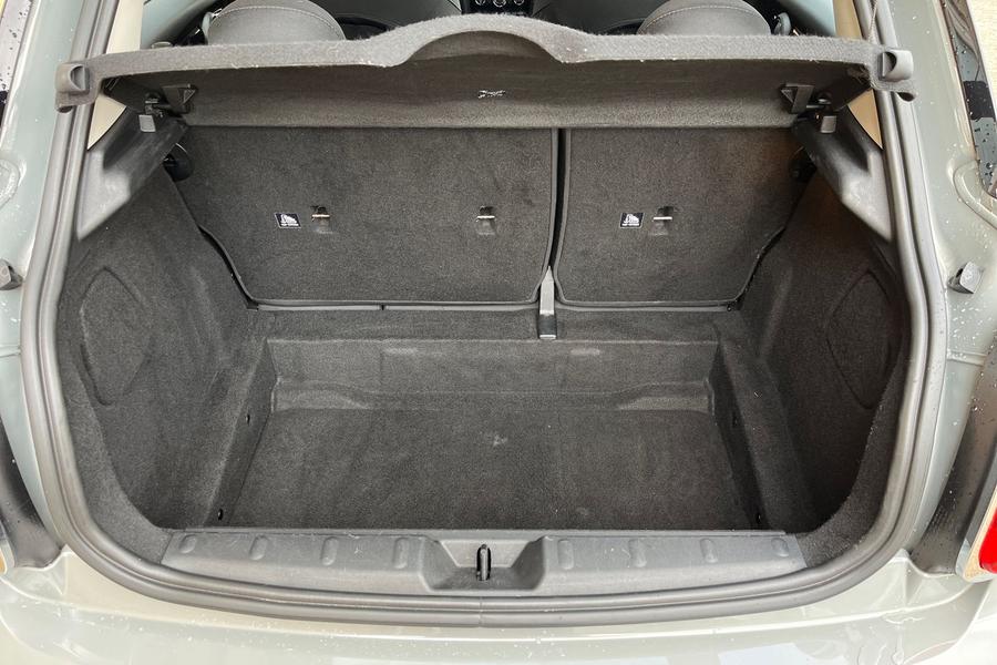 MINI HATCHBACK Photo autoimg-0240a77459baf4545c09e51798b40813d1147150.jpg