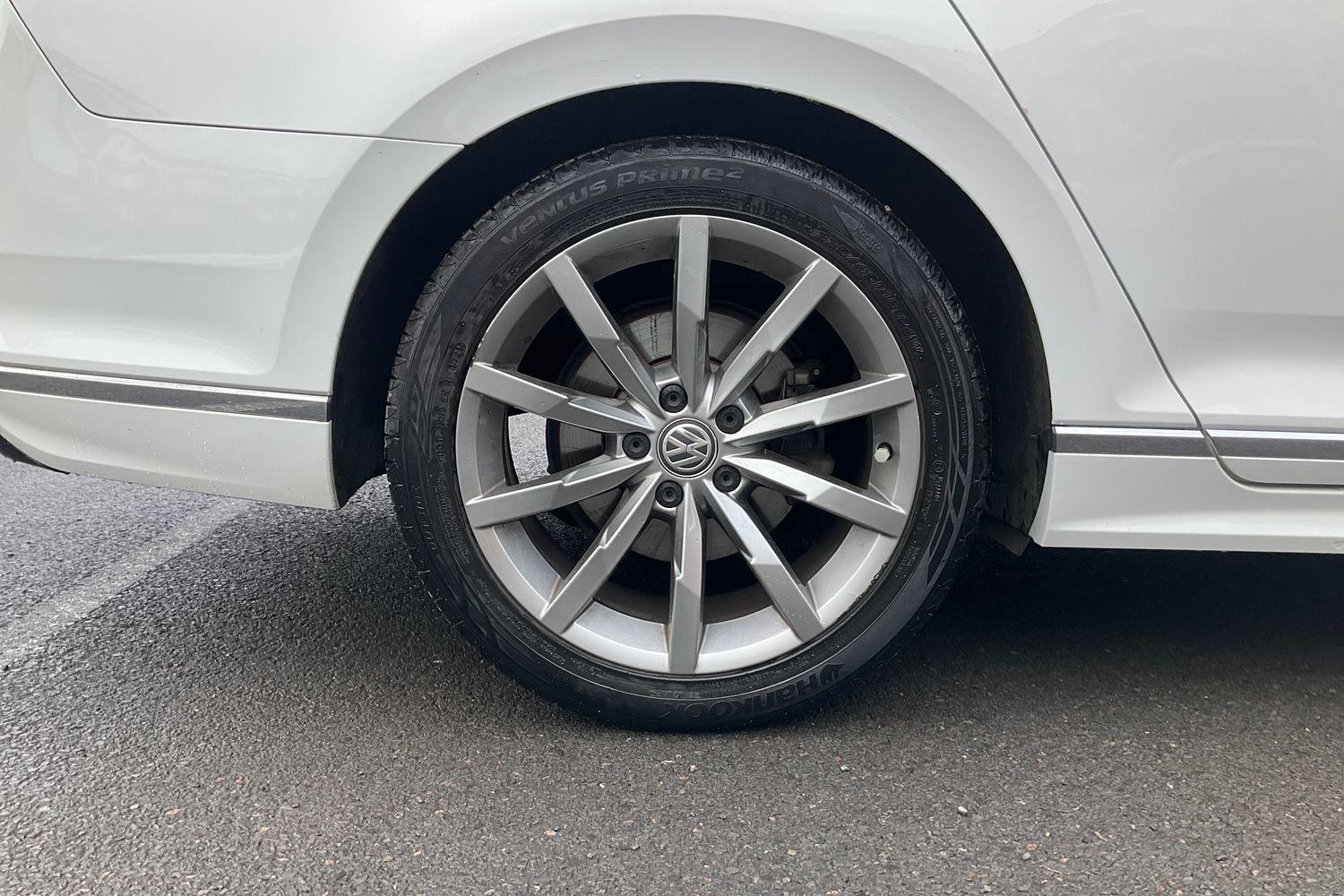 Volkswagen PASSAT Photo 7