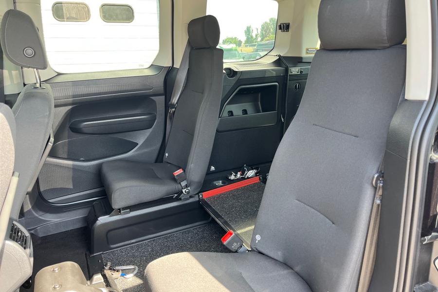 Ford TOURNEO CONNECT Photo autoimg-024bef80a789d710df8013992c378afe42740228.jpg