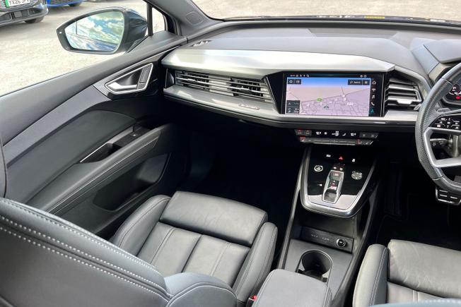 AUDI Q4 e-tron Photo 57
