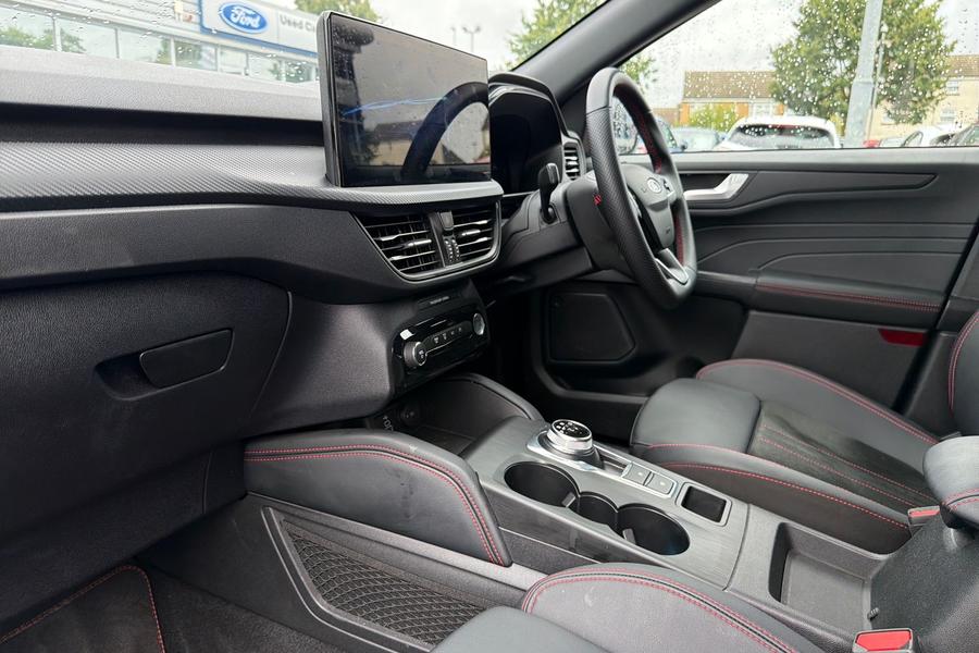 Ford KUGA Photo autoimg-0253dc4aea88b1228e1983b3b737c0eef24139d2.jpg