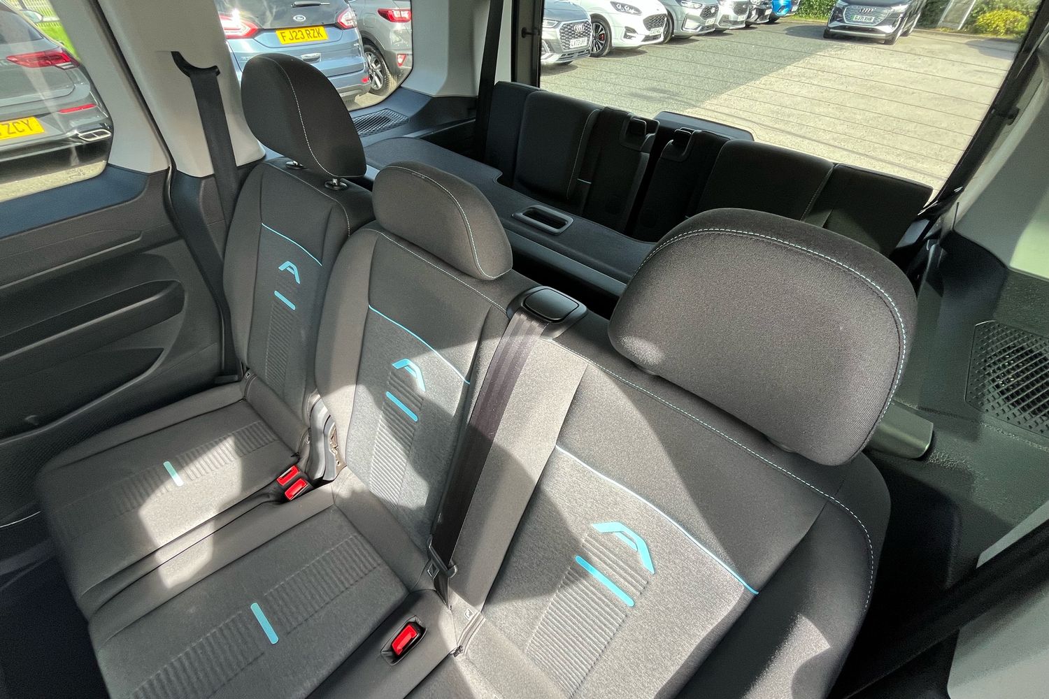 Ford TOURNEO CONNECT Photo 19