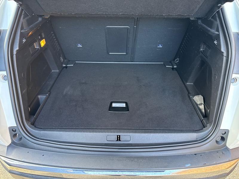 Used Peugeot 3008 EK22WWT 33