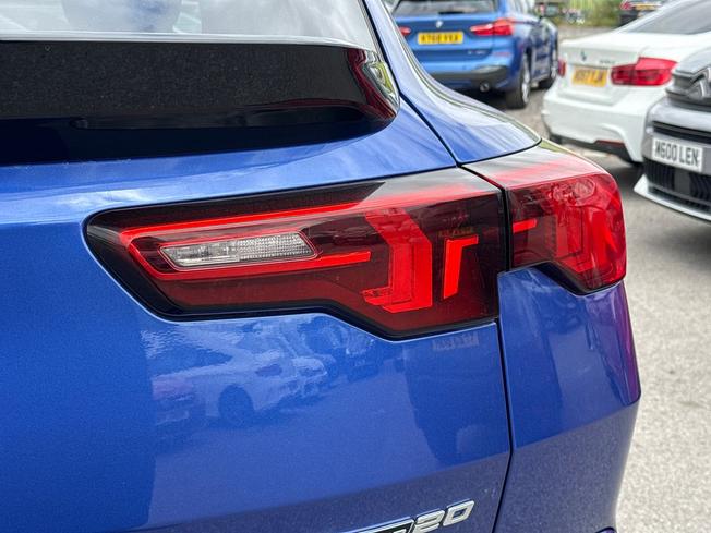 BMW Ix2 Photo 18