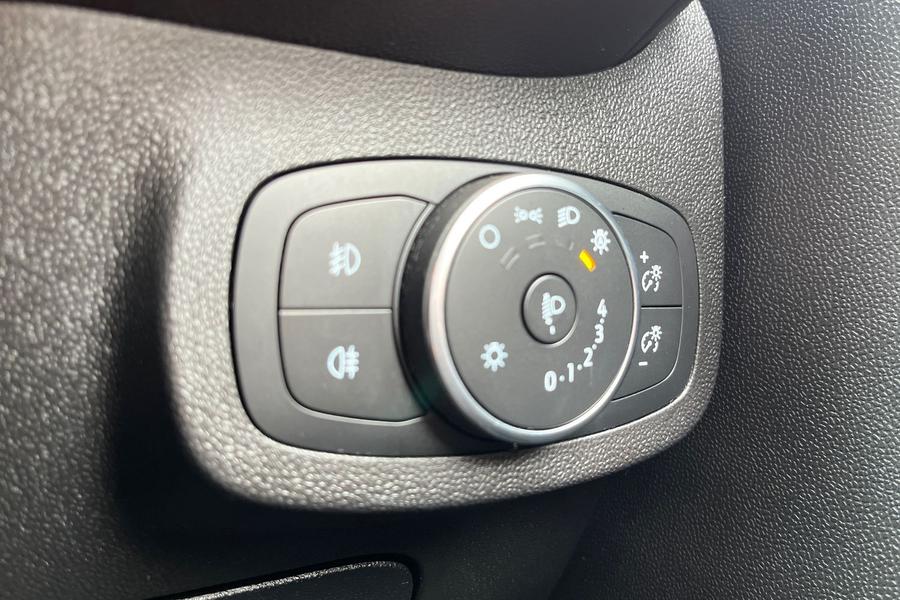 Ford Fiesta Photo autoimg-0256840e4c80943280ff2037048c60c62f6f5b66.jpg