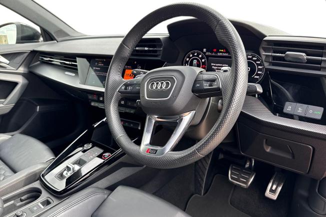 AUDI RS3 Photo 6