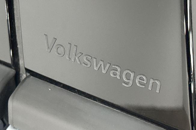 Volkswagen Golf Photo 32