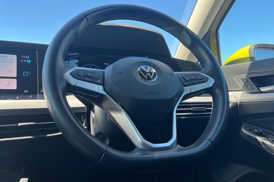 Volkswagen GOLF Photo autoimg-0265829ffa97428fbc96c1c812aa42202123eef7.jpg