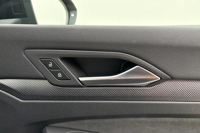 VOLKSWAGEN Golf Photo 25