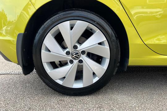 Volkswagen Golf Photo autoimg-02695c69ace8a6a8cef9ad60e7f1b43a679e93e8.jpg