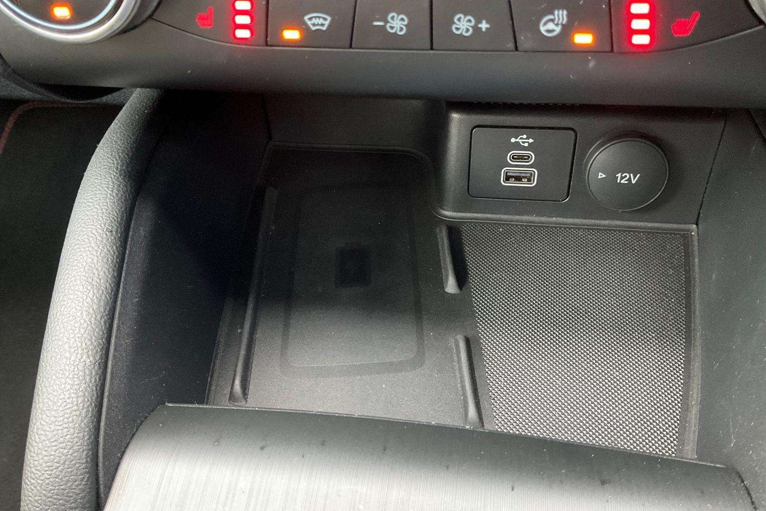 Ford KUGA Photo 29
