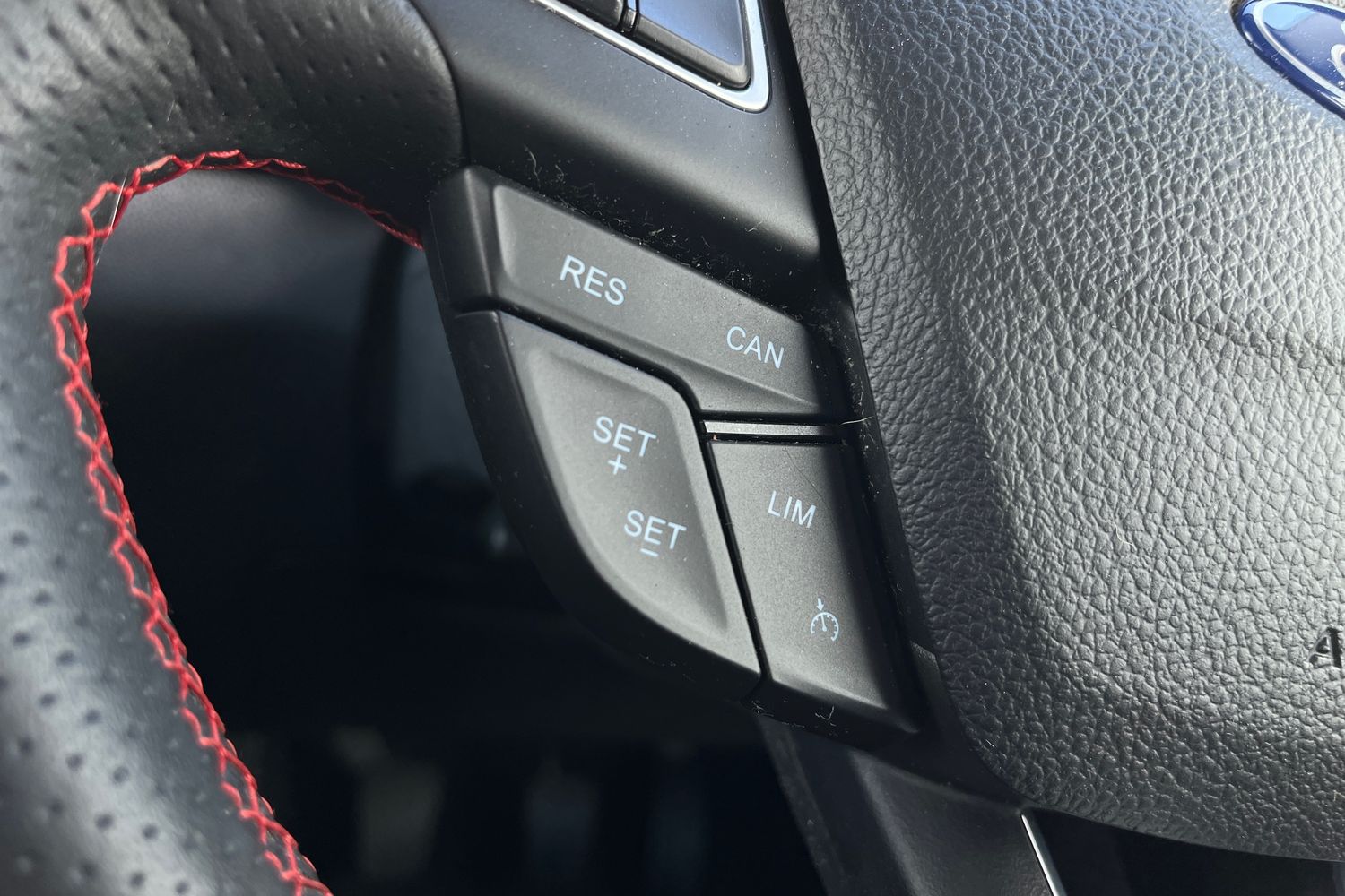 Ford EcoSport Photo 35