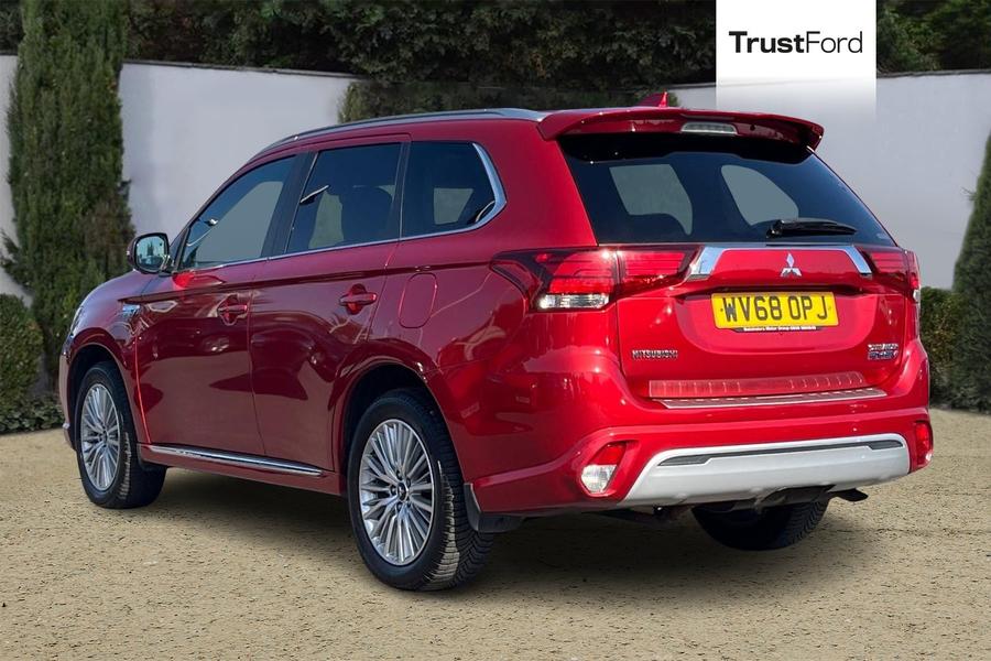 Mitsubishi OUTLANDER Photo autoimg-027acfaa039249b1215761cd4d82b79e8e855ce7.jpg