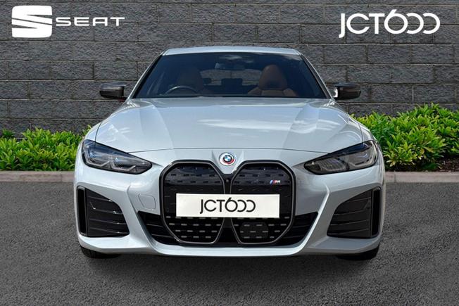 BMW I4 Photo 8