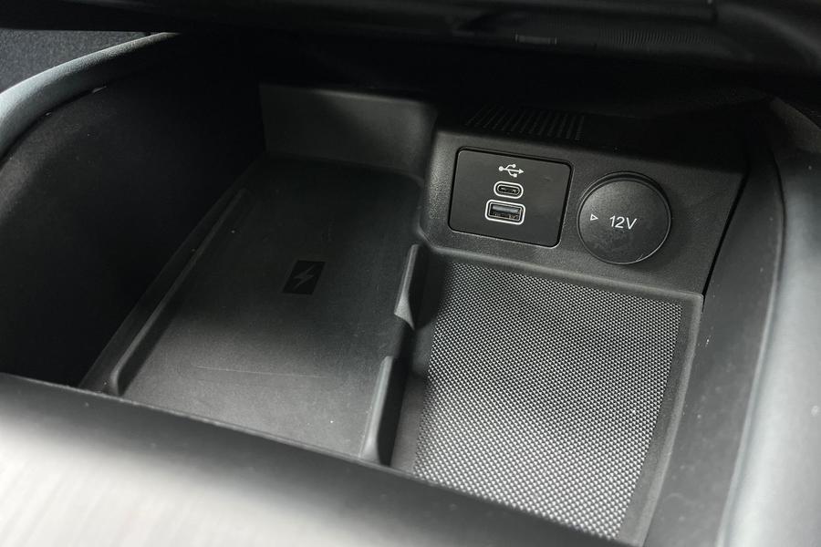 Ford Kuga Photo autoimg-027c5d8e29ae23d2826e1c7308a6a208b6b3a07b.jpg