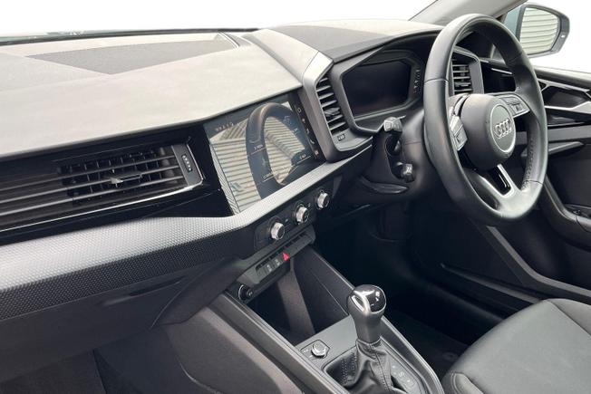 AUDI A1 Photo 2