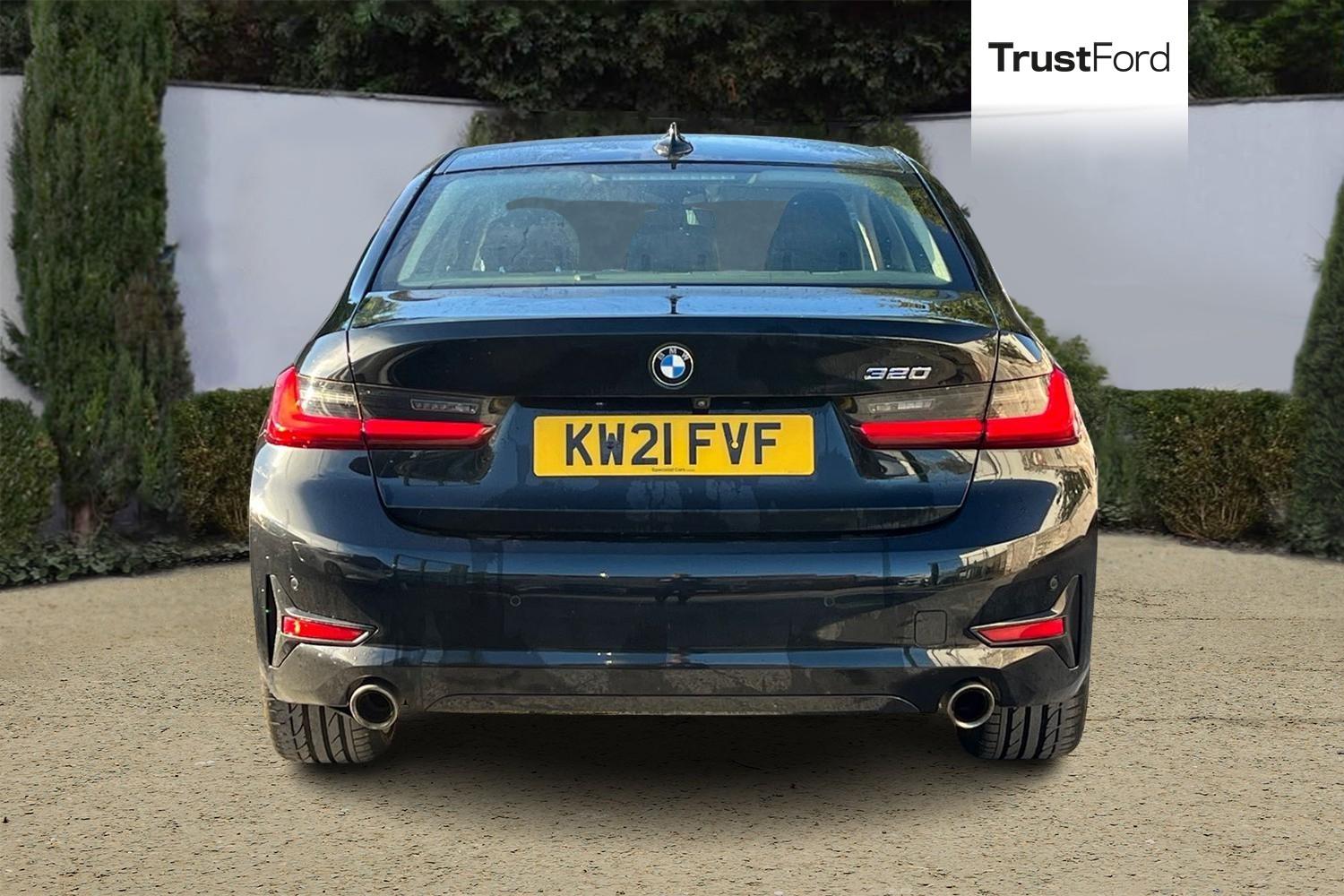 BMW 3 SERIES Photo 6