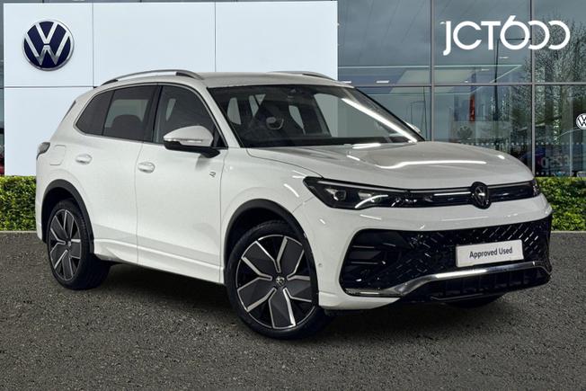VOLKSWAGEN Tiguan Photo 1