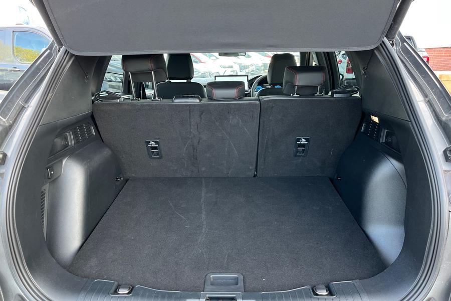 Ford Kuga Photo autoimg-02858add34f512bdb9674d999dc287b6a991026c.jpg