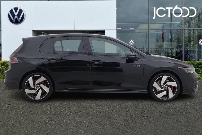 VOLKSWAGEN Golf Photo 4