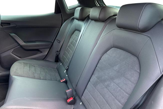 SEAT Ibiza Photo 9