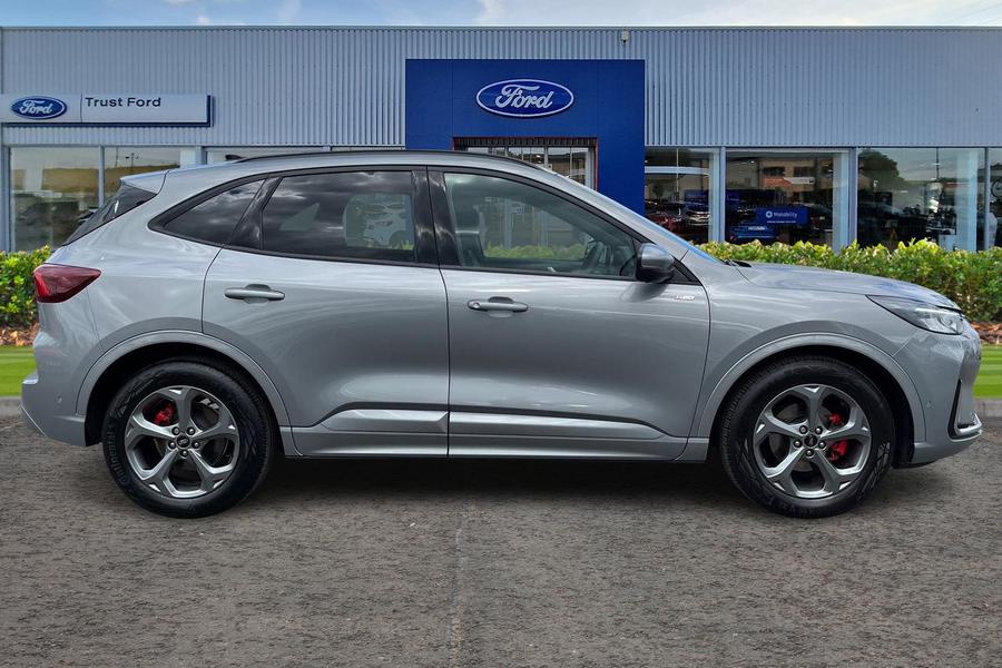 Ford Kuga Photo autoimg-028e46451fea923c9c77e9b89383b36dd7919a1b.jpg