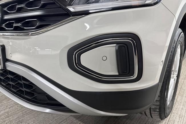 Volkswagen T-Roc Photo 33
