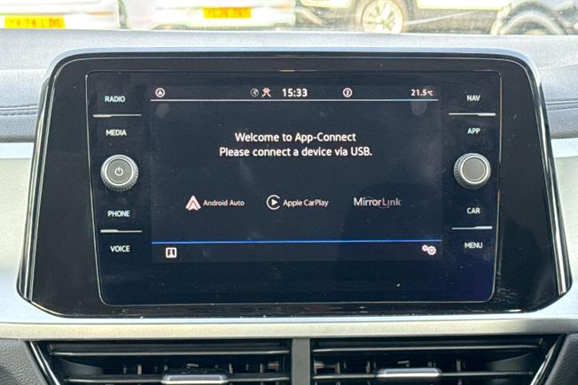 VOLKSWAGEN T-Roc Photo 14