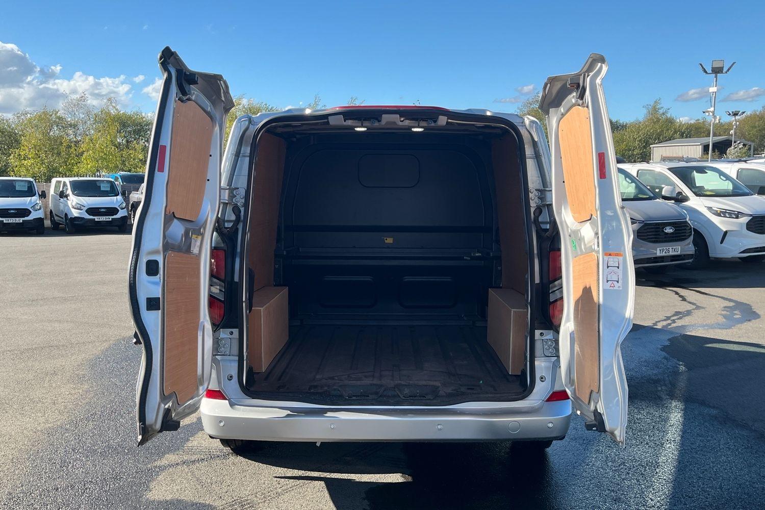 Ford TRANSIT CUSTOM Photo 6