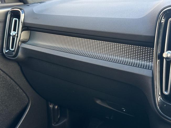 VOLVO Xc40 Photo 60