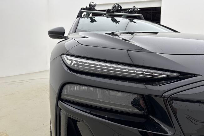 AUDI S6 E-Tron Avant Photo 19