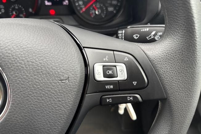 VOLKSWAGEN Crafter Photo 17