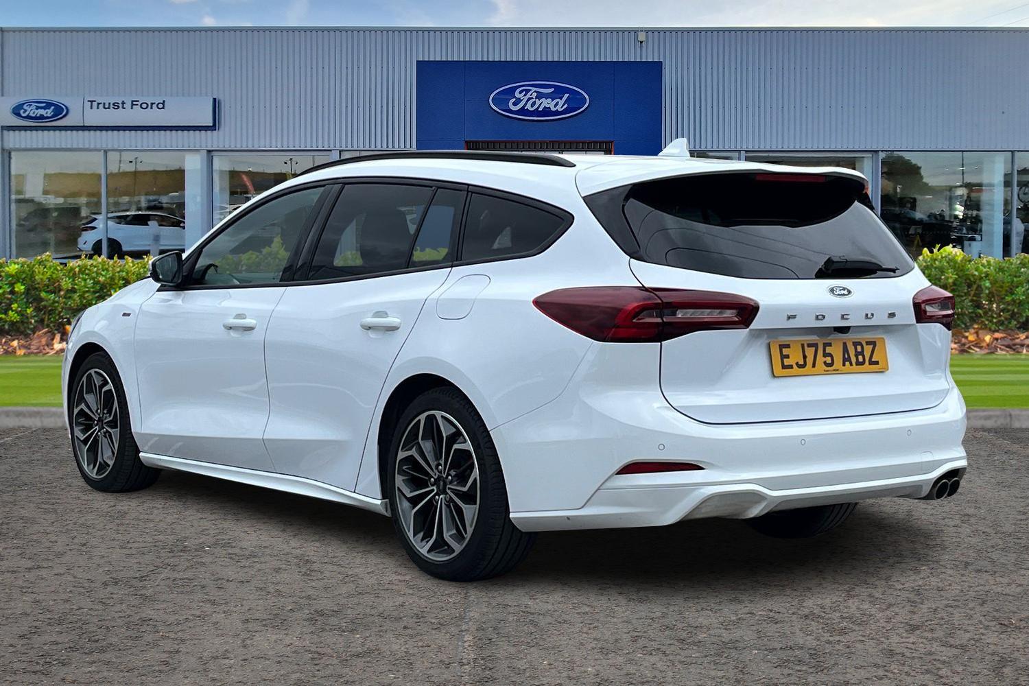 Ford FOCUS Photo 1