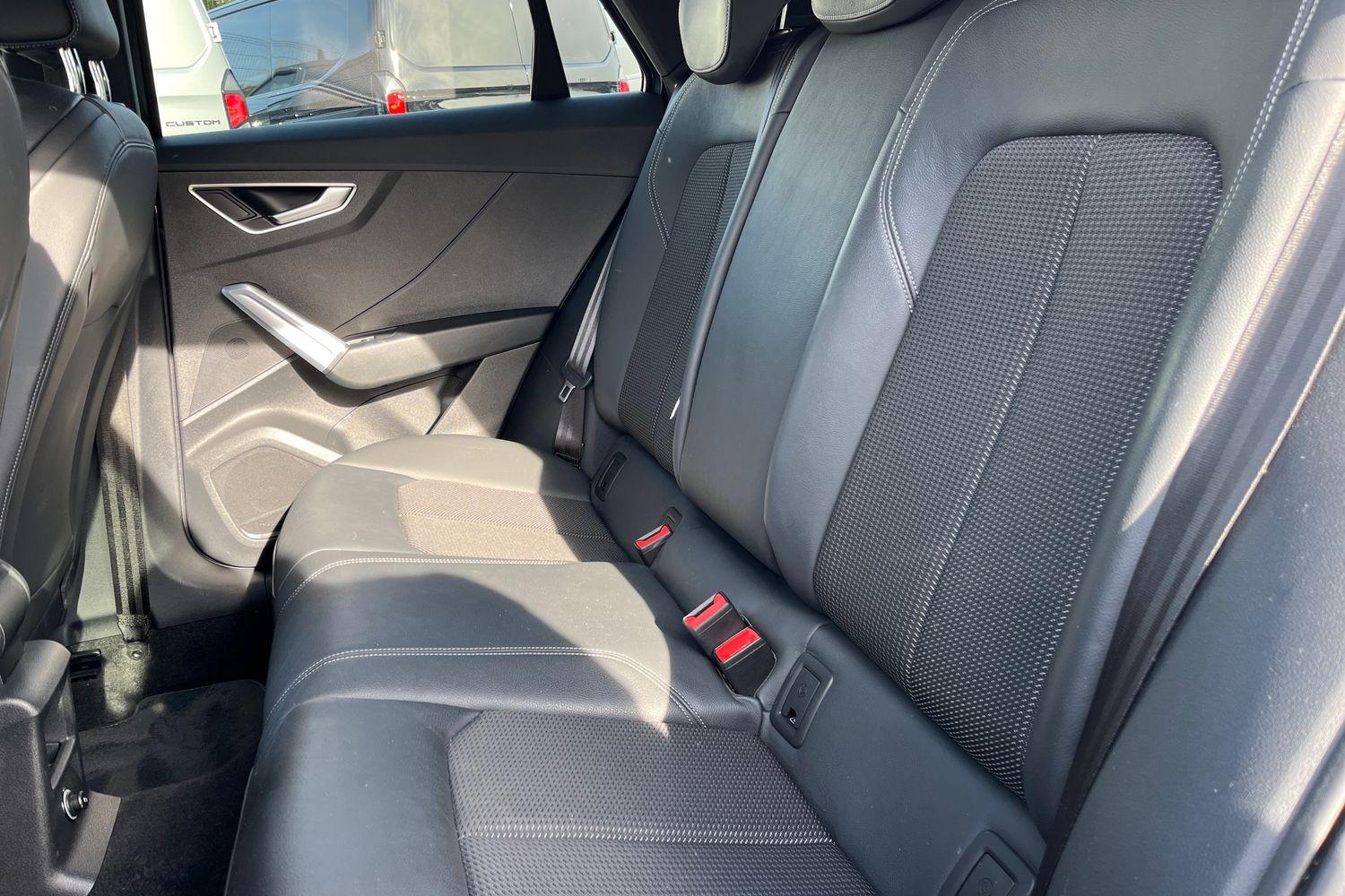 Audi Q2 Photo 19