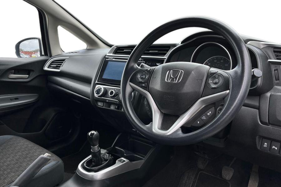 Honda Jazz Photo autoimg-02a0123a32719a9230e5d5289dfc449188115828.jpg