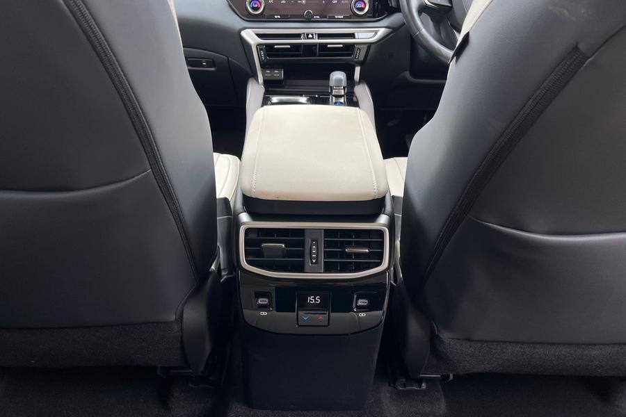 Lexus RX Photo autoimg-02a08f04e61e864d8e2feb9dbf33cabe73648850.jpg