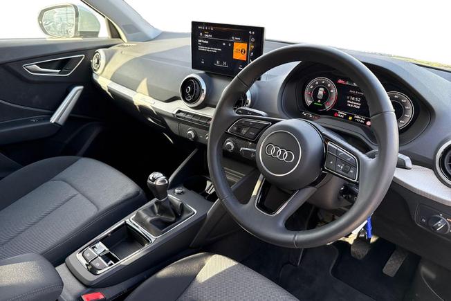 AUDI Q2 Photo 6