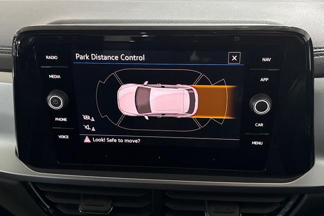 VOLKSWAGEN T-Roc Photo 14