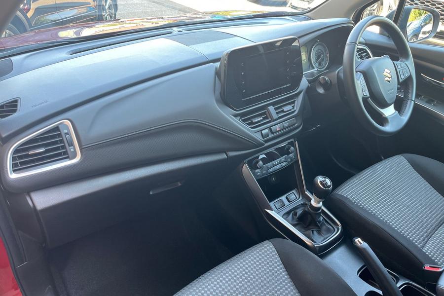 Suzuki S-Cross Photo autoimg-02a335f9b5a1122bfc10ebce5b77eb9ab0d1f7cb.jpg