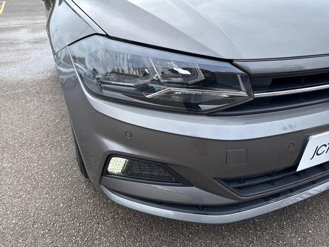 VOLKSWAGEN Polo Photo 28