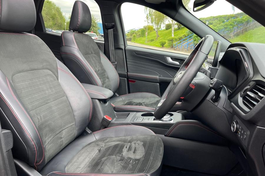 Ford KUGA Photo autoimg-02a997ea83b9aa993b9799ce04b2ebb921719b8f.jpg