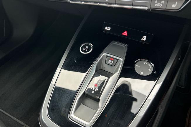 AUDI Q4 E-Tron Photo 58