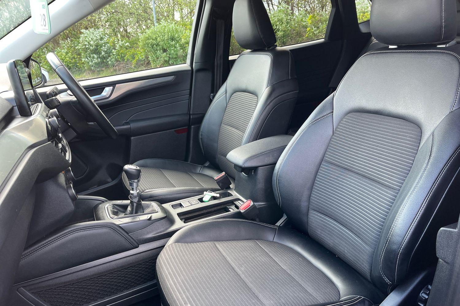 Ford KUGA Photo 18