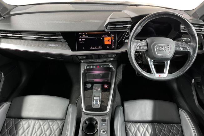 AUDI S3 Photo 10
