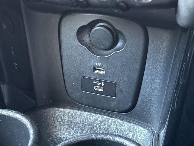 MINI Hatch Photo 48